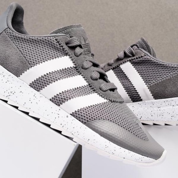adidas Shoes - Women’s ADIDAS original Flashback Sneakers